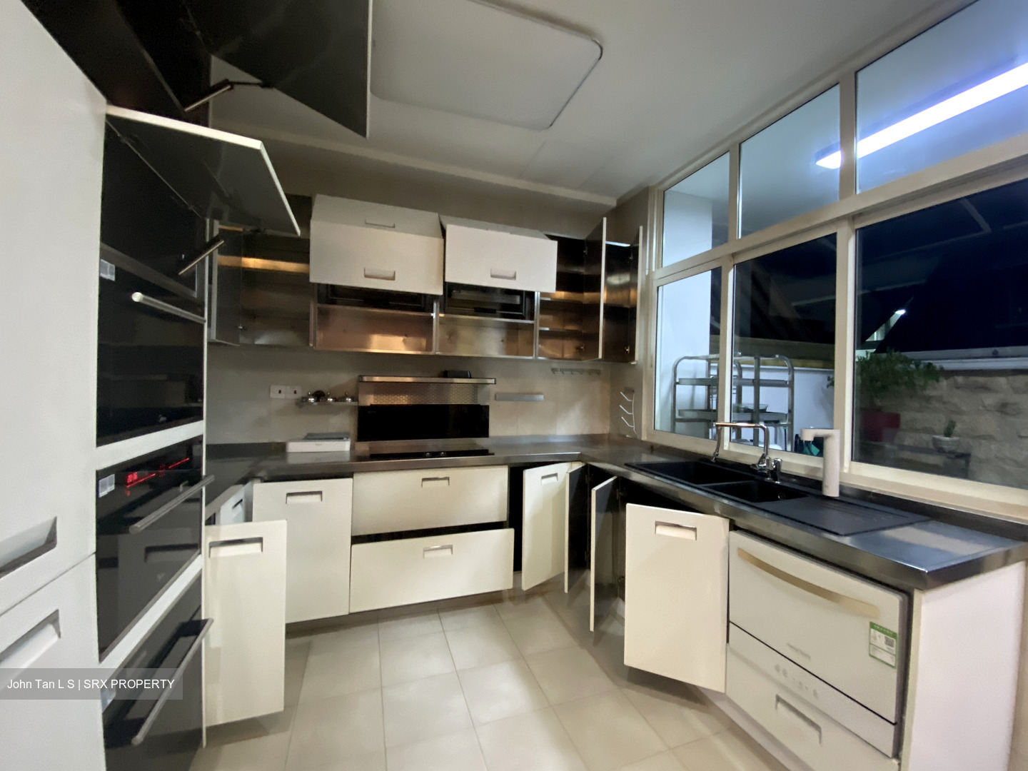 The Shaughnessy (D27), Terrace #574057331